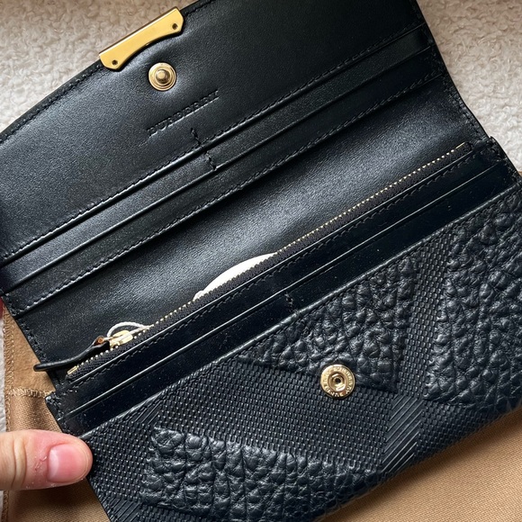 Burberry Grain Check Porter Continental Wallet Black Womens - Picture 4 of 7